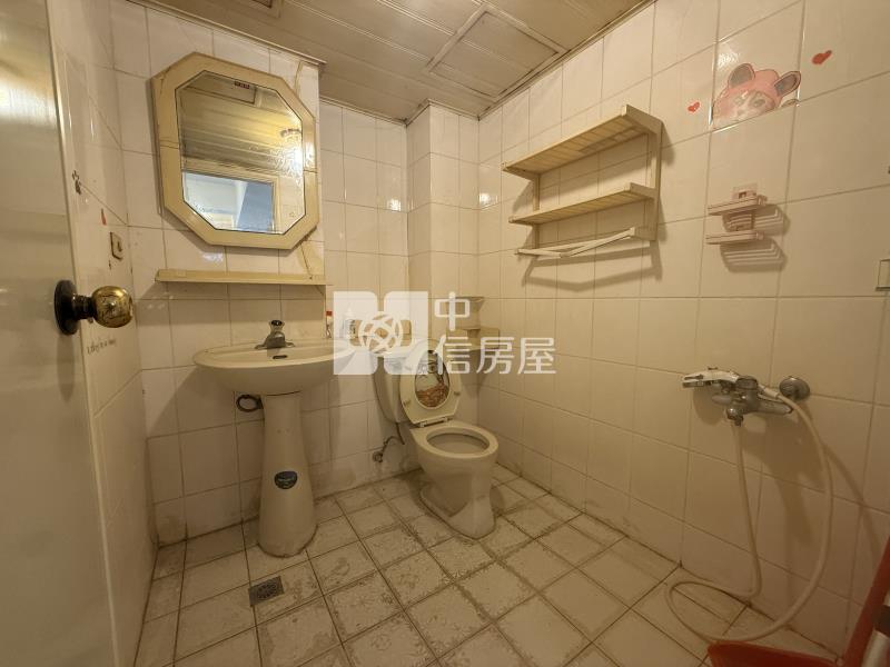 (捷運)文心櫻花|西屯稀有千萬內|大四房房屋室內格局與周邊環境