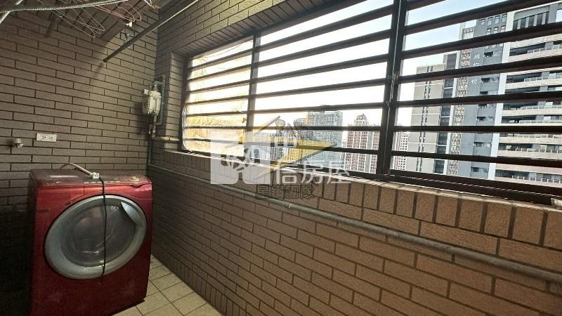 【星鑽】高鐵站前大3房車前後陽台房屋室內格局與周邊環境