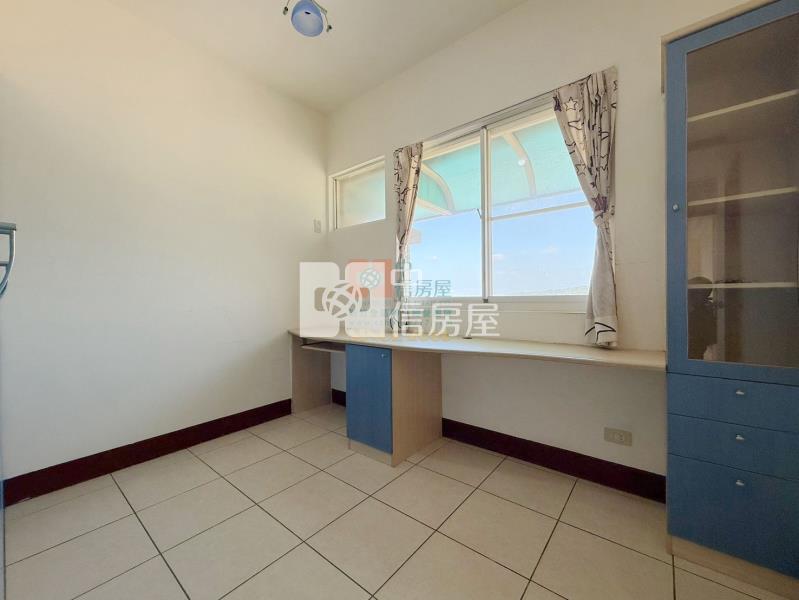 園區四房平車景觀戶房屋室內格局與周邊環境