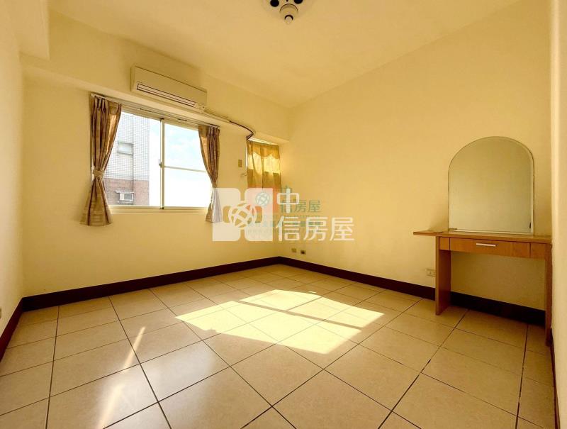 園區四房平車景觀戶房屋室內格局與周邊環境