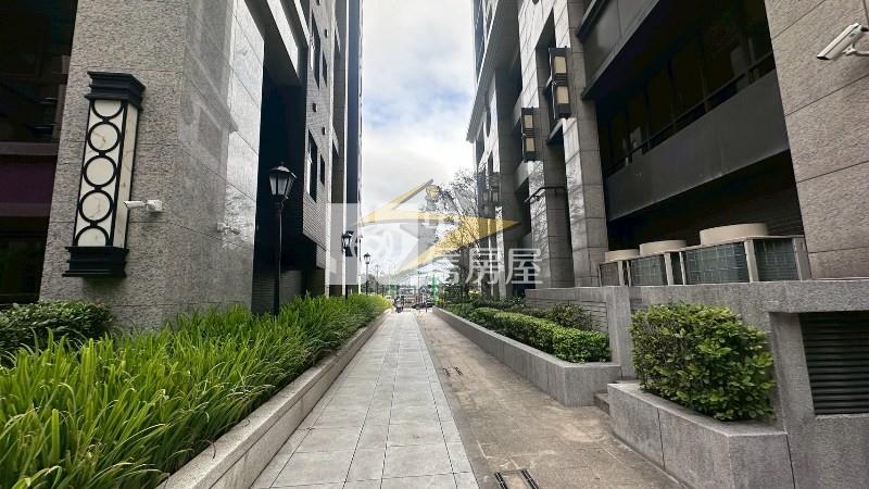 【星鑽】最新青埔高鐵站2房車房屋室內格局與周邊環境