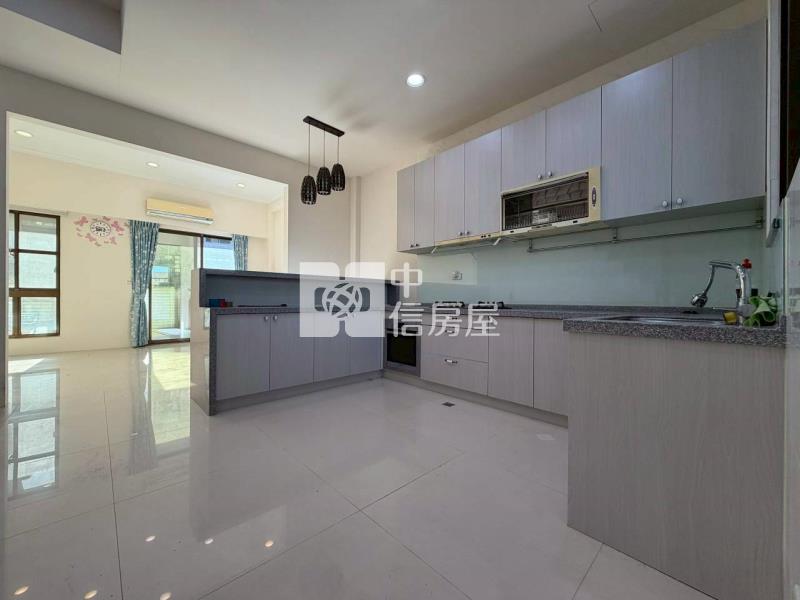 G-22優泉小鎮邊間美透天房屋室內格局與周邊環境