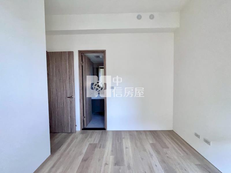 澄亦實築兩房兩衛平車房屋室內格局與周邊環境