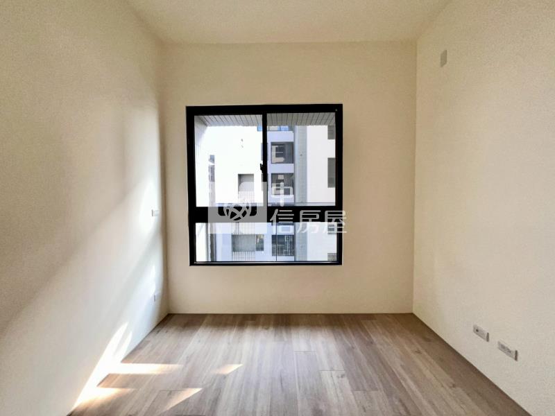 澄亦實築兩房兩衛平車房屋室內格局與周邊環境