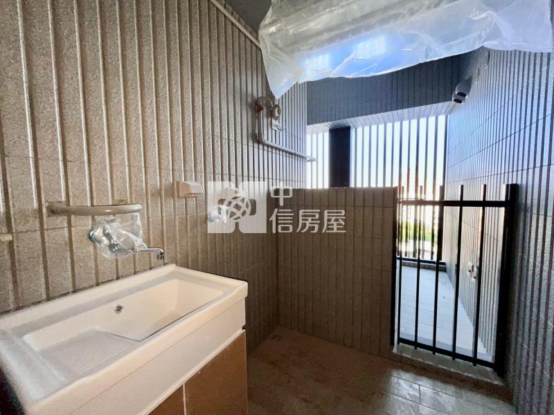 澄亦實築兩房兩衛平車房屋室內格局與周邊環境