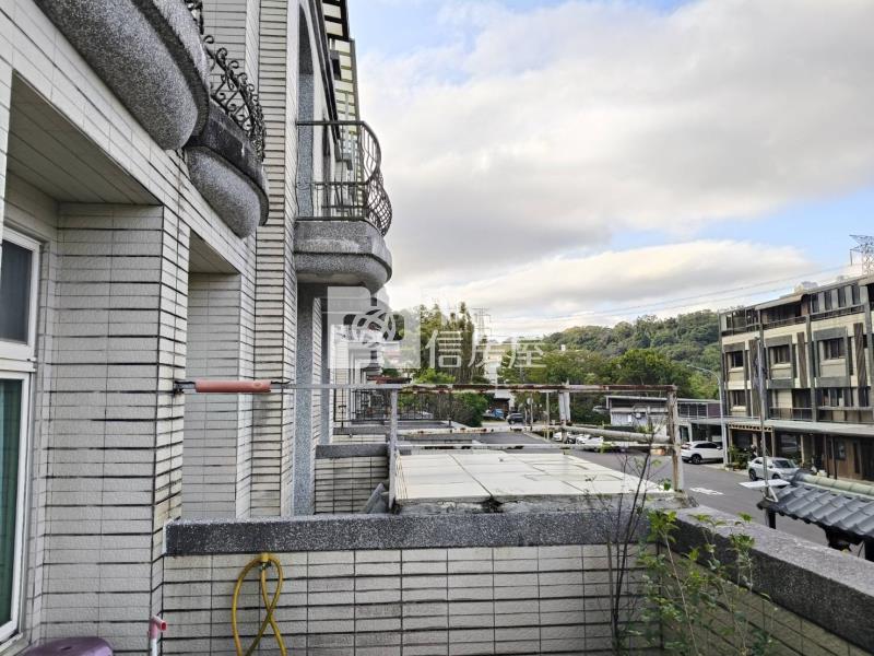 前院別墅房屋室內格局與周邊環境