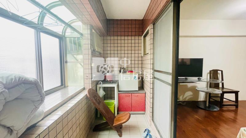 跑馬古道公園旁邊間雙採光湯屋房屋室內格局與周邊環境