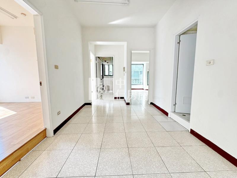 【陽光綠意】捷運南屯站 - 陽光綠意採光美三房房屋室內格局與周邊環境