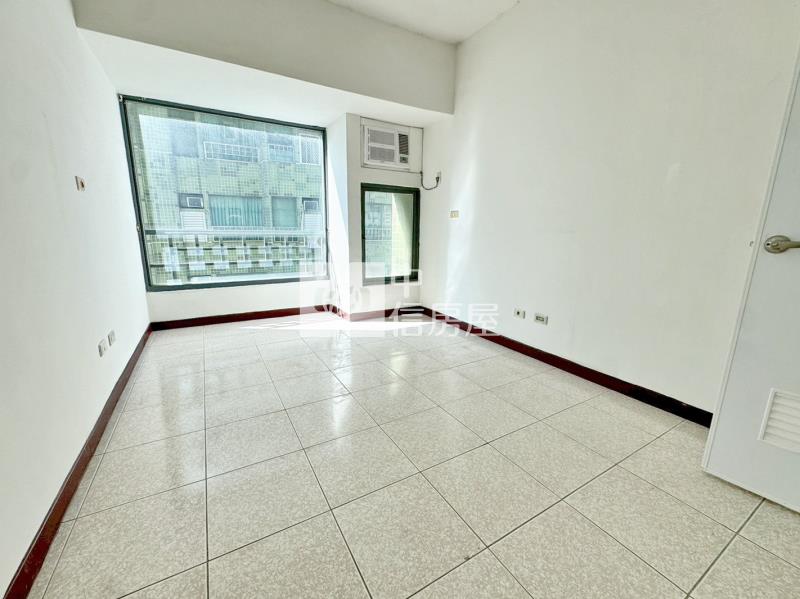 【陽光綠意】捷運南屯站 - 陽光綠意採光美三房房屋室內格局與周邊環境