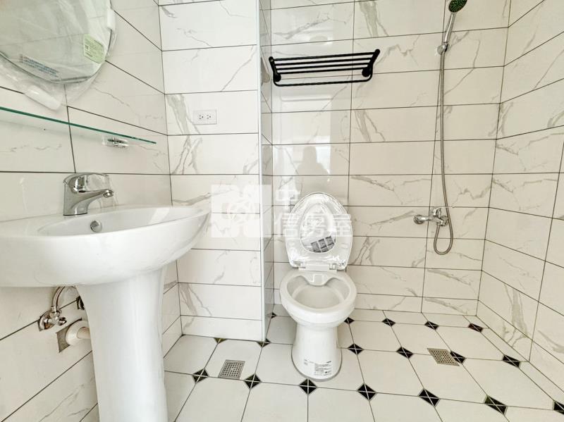 【陽光綠意】捷運南屯站 - 陽光綠意採光美三房房屋室內格局與周邊環境