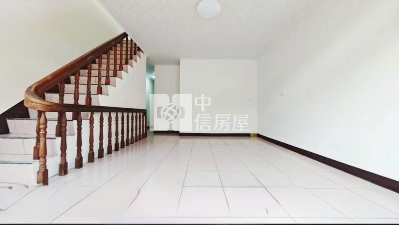 平鎮新光路整新美透天(中信卓越團隊)房屋室內格局與周邊環境