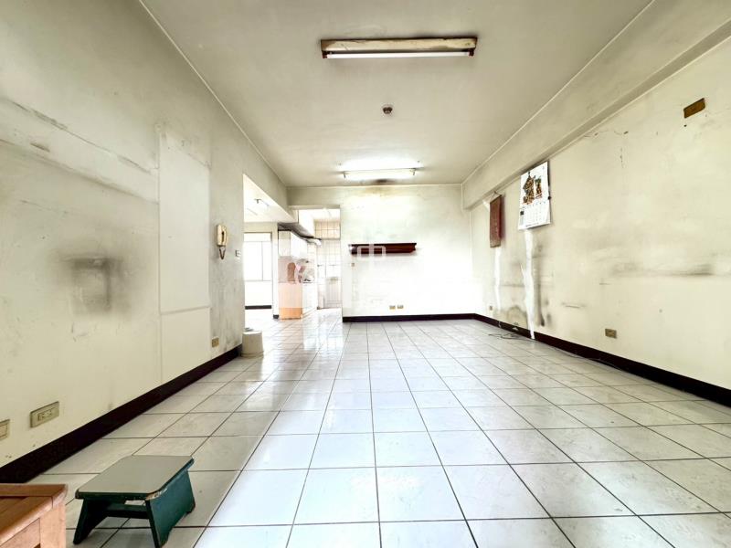 南投綠景三房平車華廈房屋室內格局與周邊環境