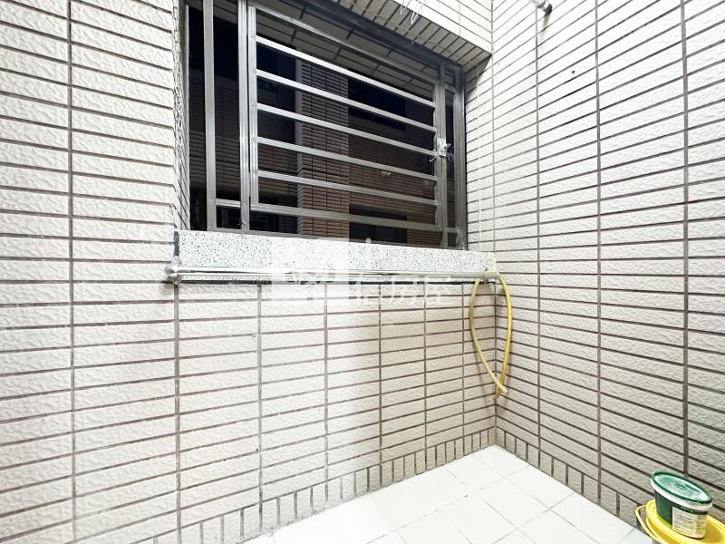 臻愛歐洲2房車房屋室內格局與周邊環境