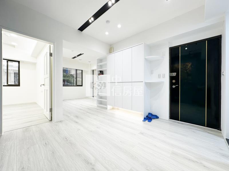 臻愛歐洲2房車房屋室內格局與周邊環境