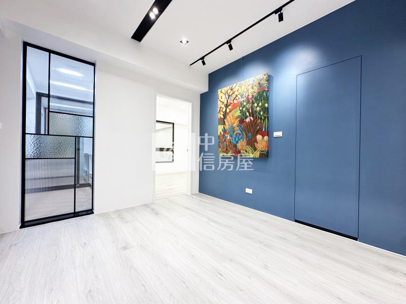 臻愛歐洲2房車房屋室內格局與周邊環境