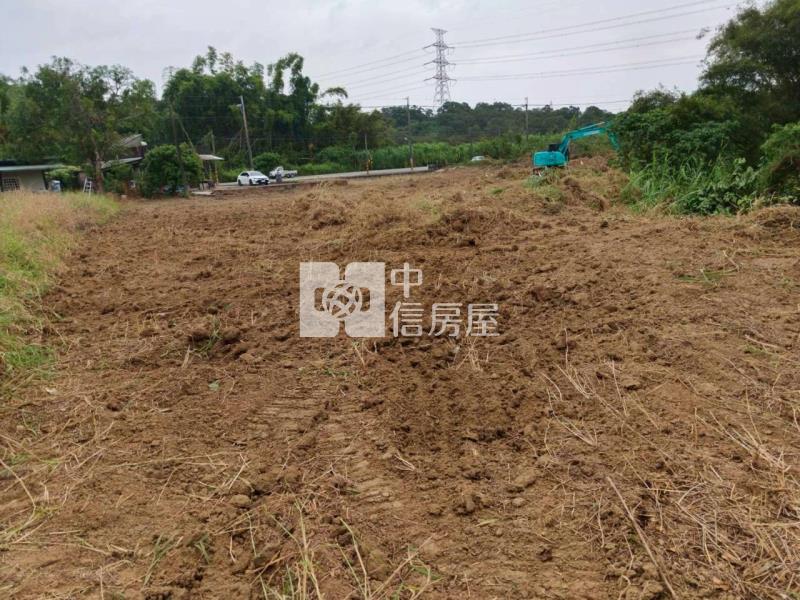 關廟深坑持分2.8分美農地(需合併後分割)房屋室內格局與周邊環境