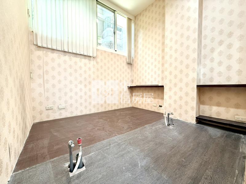 (川普皇家)昌平大連雙商圈1+2美樓店房屋室內格局與周邊環境