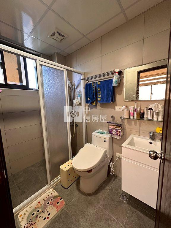 龍岡圓環2+1房車(中信卓越團隊)房屋室內格局與周邊環境