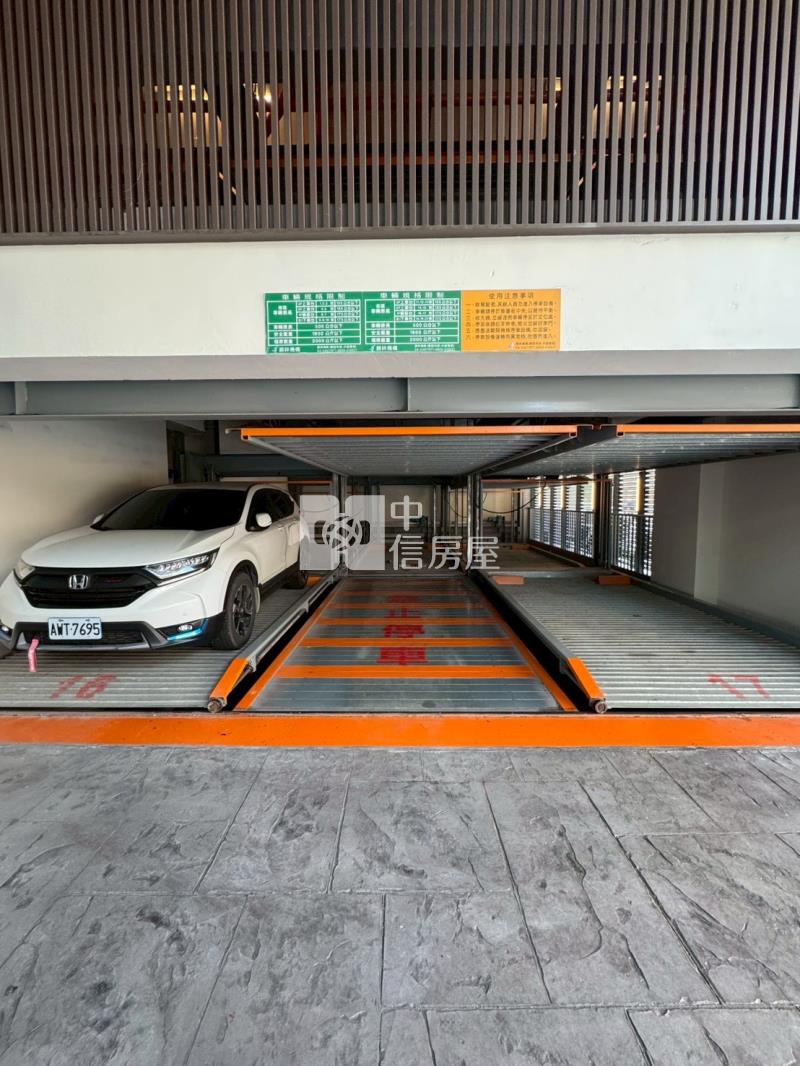 雙魚座2+1房車位華廈房屋室內格局與周邊環境