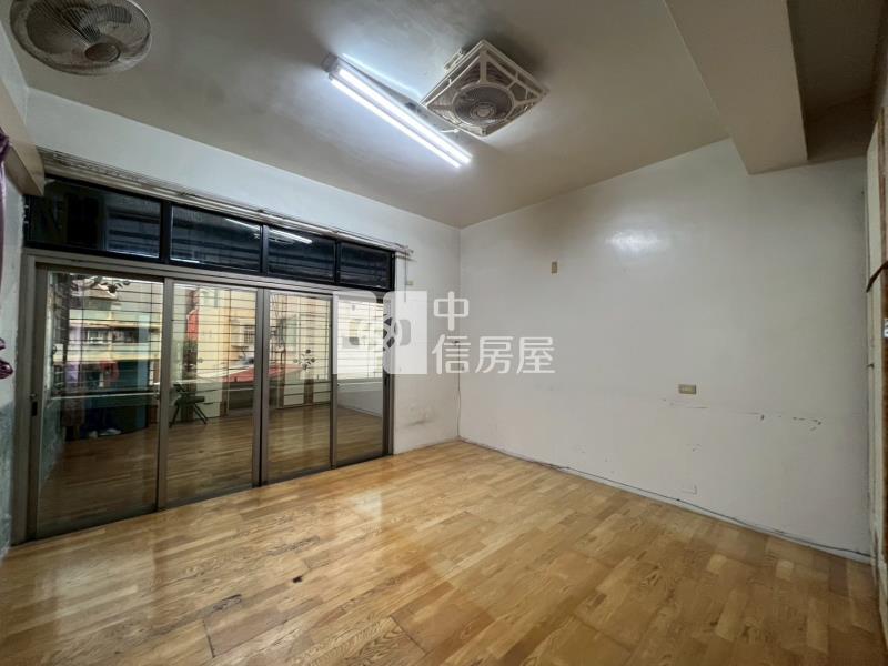 萬丹鬧區透天房屋室內格局與周邊環境