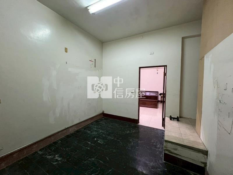 萬丹鬧區透天房屋室內格局與周邊環境