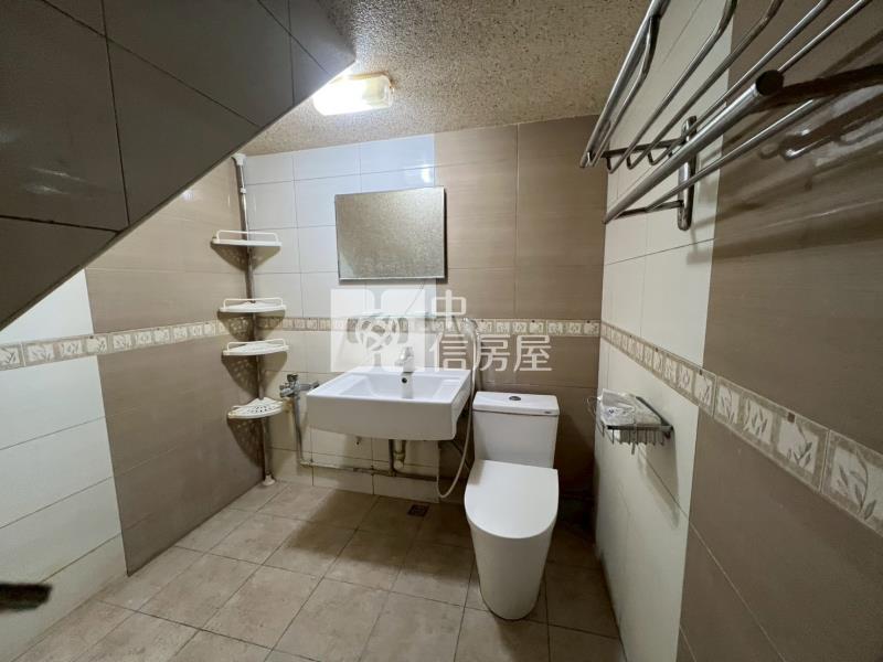 萬丹鬧區透天房屋室內格局與周邊環境