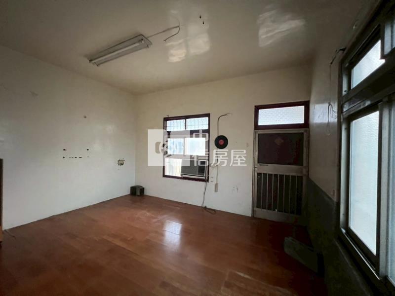 萬丹鬧區透天房屋室內格局與周邊環境