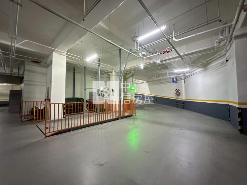 國圖館|境安樹語永久棟距兩房休旅車位房屋室內格局與周邊環境