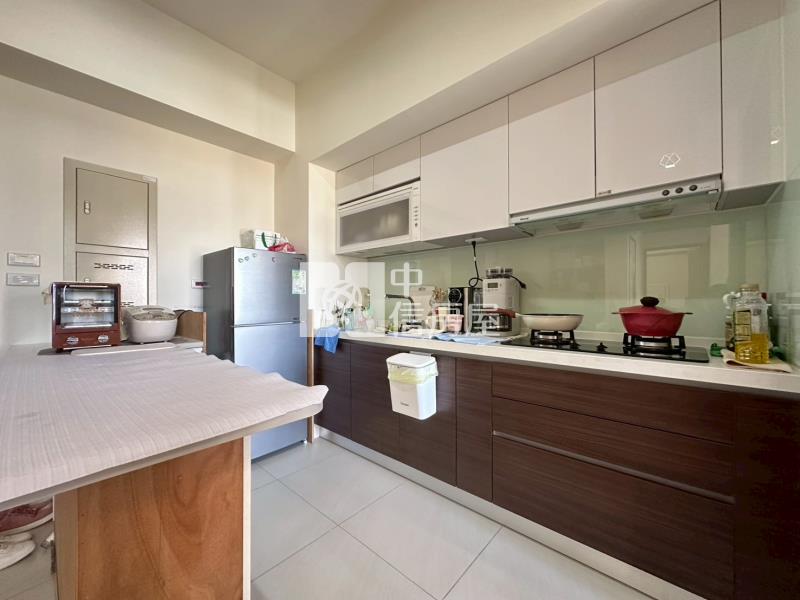 國圖館|境安樹語永久棟距兩房休旅車位房屋室內格局與周邊環境