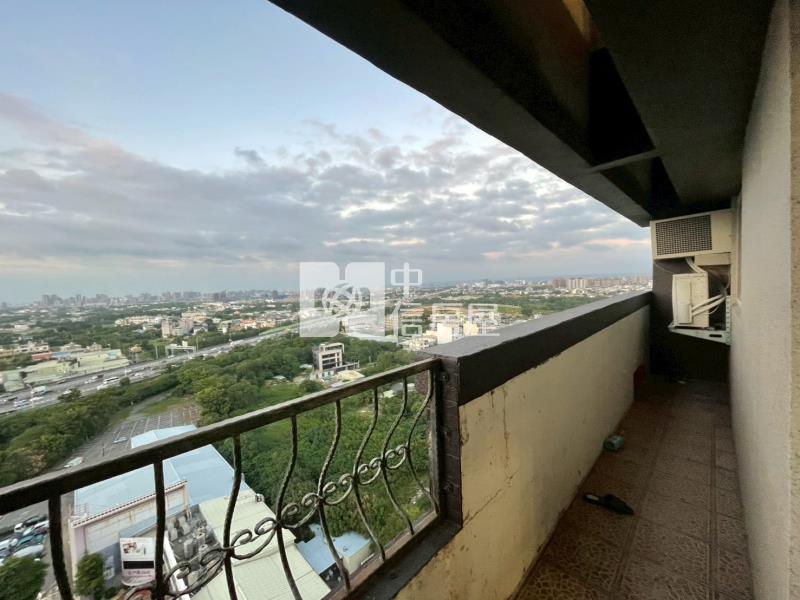 [首璽團隊]光明公園景觀5房雙車電梯宅房屋室內格局與周邊環境