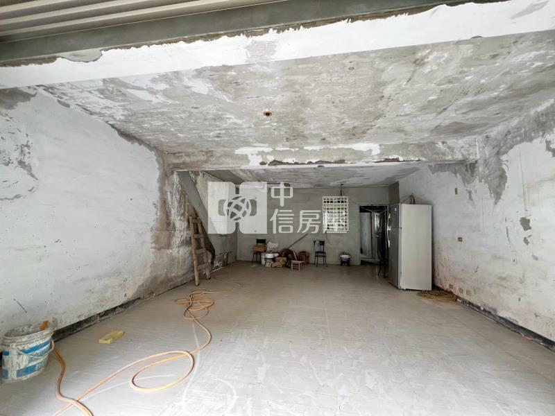 過嶺重劃區旁8米路面寬透天房屋室內格局與周邊環境