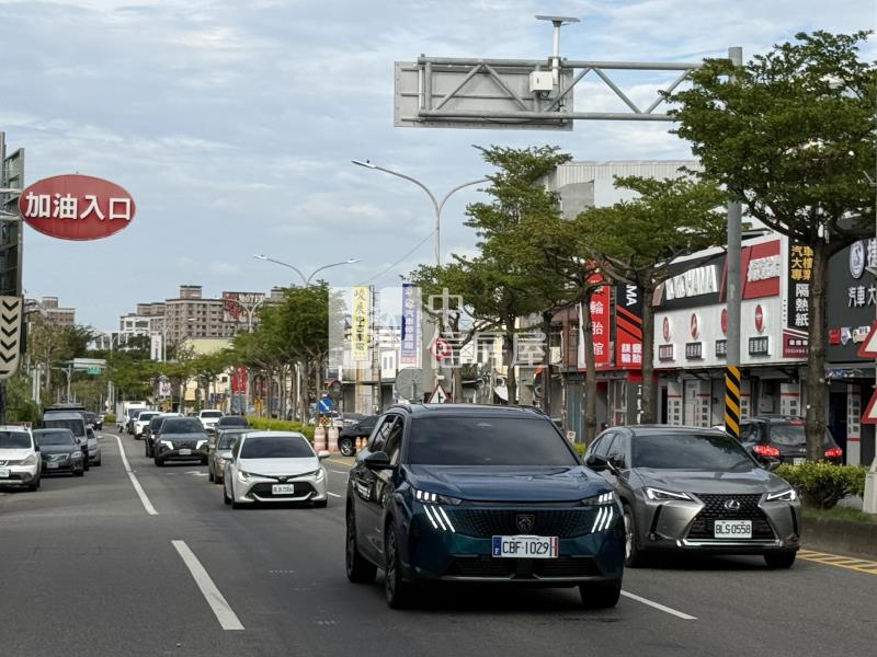 平鎮正中豐路上稀有三角窗店地房屋室內格局與周邊環境