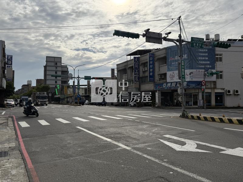 平鎮正中豐路上稀有三角窗店地房屋室內格局與周邊環境