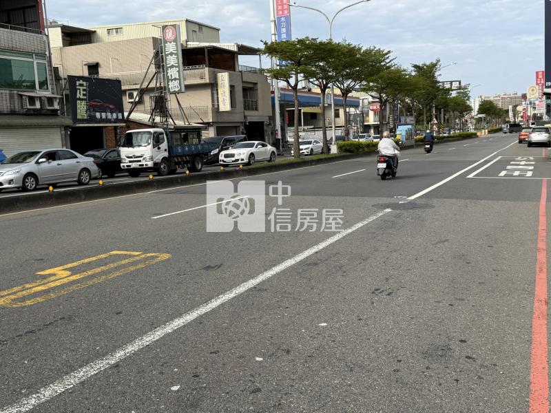 平鎮正中豐路上稀有三角窗店地房屋室內格局與周邊環境