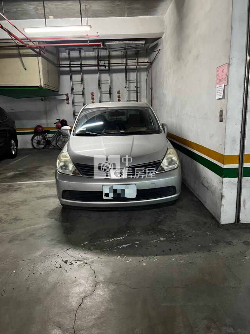 水湳經貿園區大三房平車視野戶房屋室內格局與周邊環境