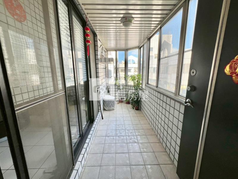 水湳經貿園區大三房平車視野戶房屋室內格局與周邊環境