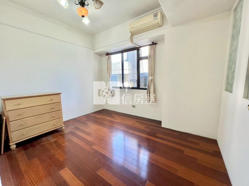 水湳經貿園區大三房平車視野戶房屋室內格局與周邊環境