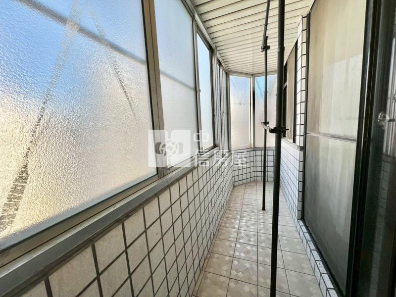 水湳經貿園區大三房平車視野戶房屋室內格局與周邊環境