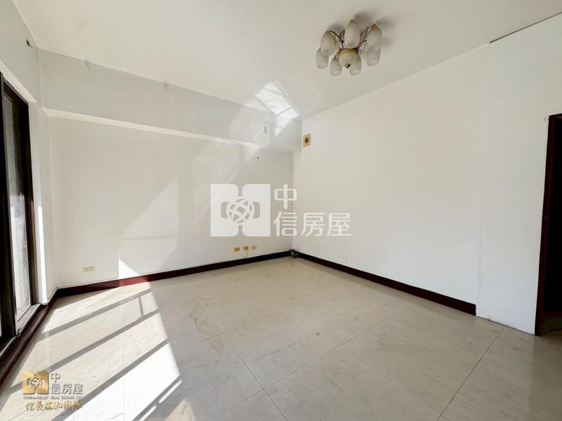 正北興路雙線道漂亮金店面房屋室內格局與周邊環境