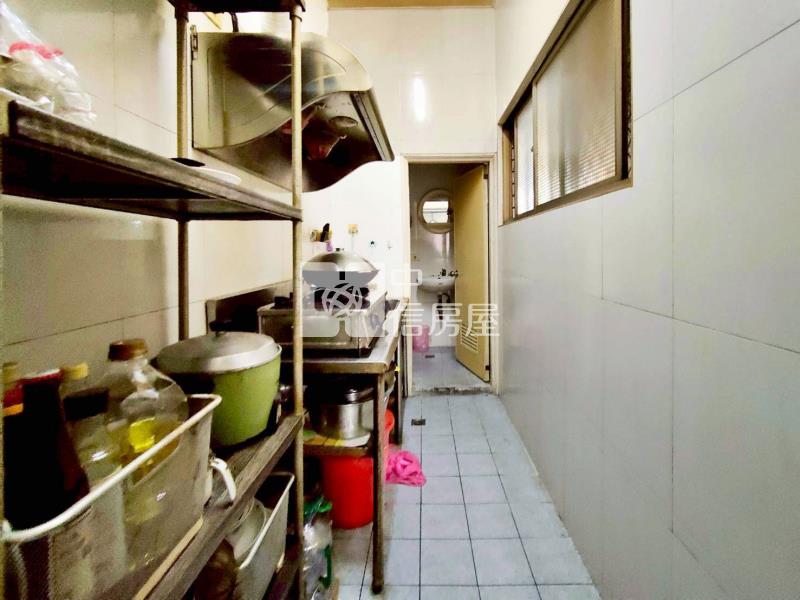 頭家擁抱家園大面寬店面房屋室內格局與周邊環境