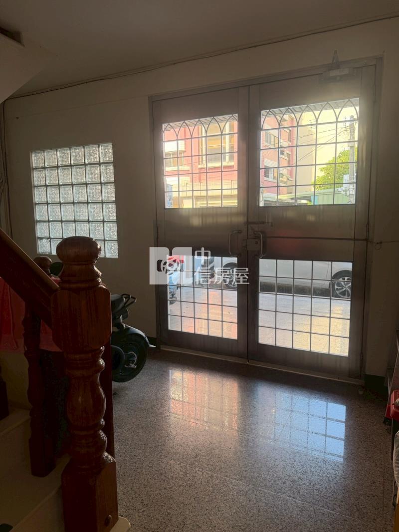 斗六後站黃金三角窗店面房屋室內格局與周邊環境