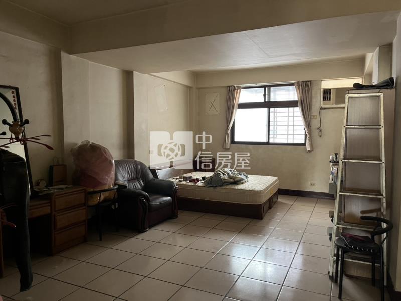 五權站旁臨10米路正4樓透天房屋室內格局與周邊環境