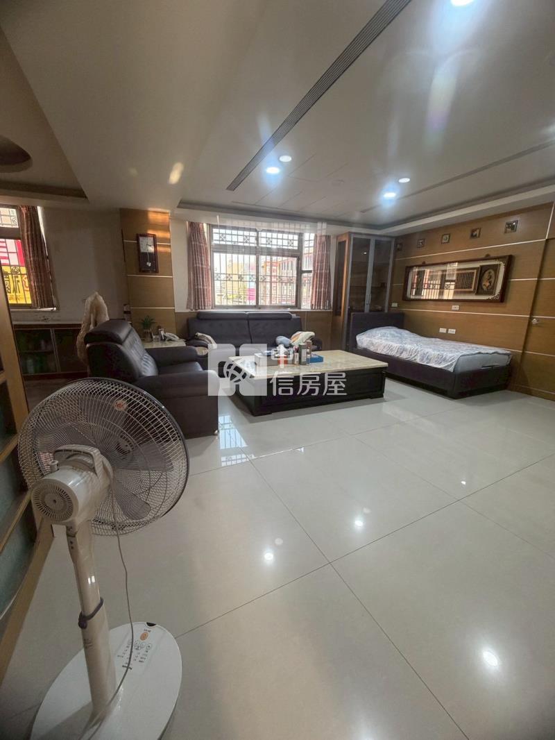 斗六後站黃金三角窗華廈1房屋室內格局與周邊環境