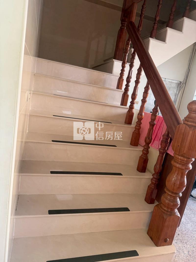 斗六後站黃金三角窗華廈2房屋室內格局與周邊環境