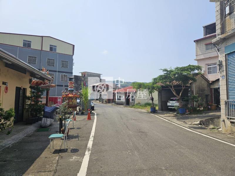 (專)高雄美濃國小旁商業區建地房屋室內格局與周邊環境