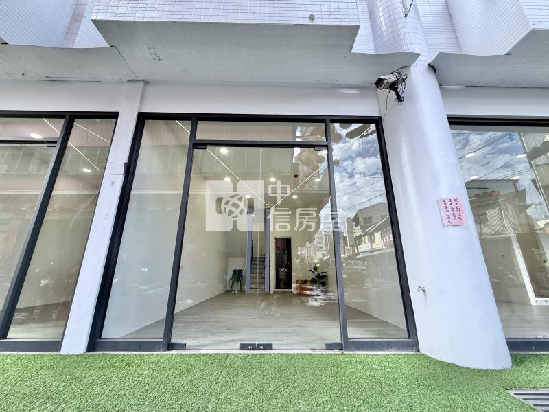 太平市場家樂福滿滿人潮|全新屋況3層樓使用空間大網美店面B房屋室內格局與周邊環境