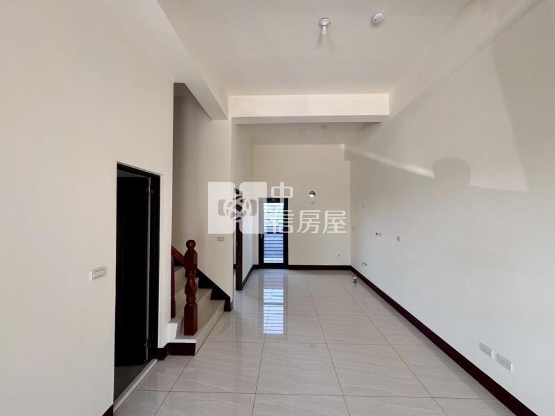 近虎尾高鐵全新臨路雙車孝親美墅房屋室內格局與周邊環境