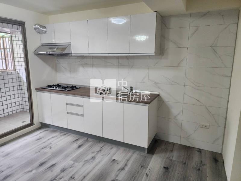 白金漢宮三房平車房屋室內格局與周邊環境