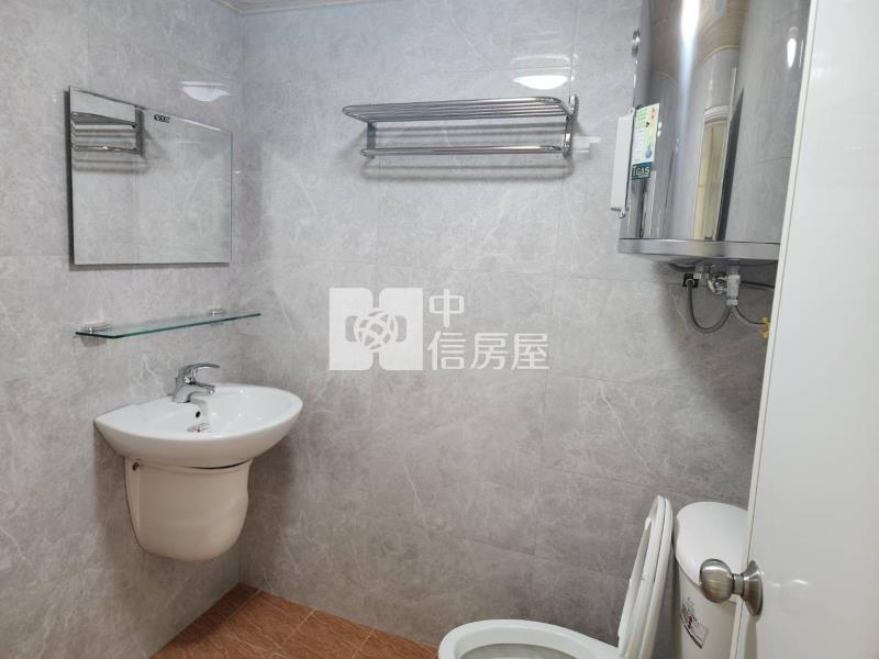 白金漢宮三房平車房屋室內格局與周邊環境