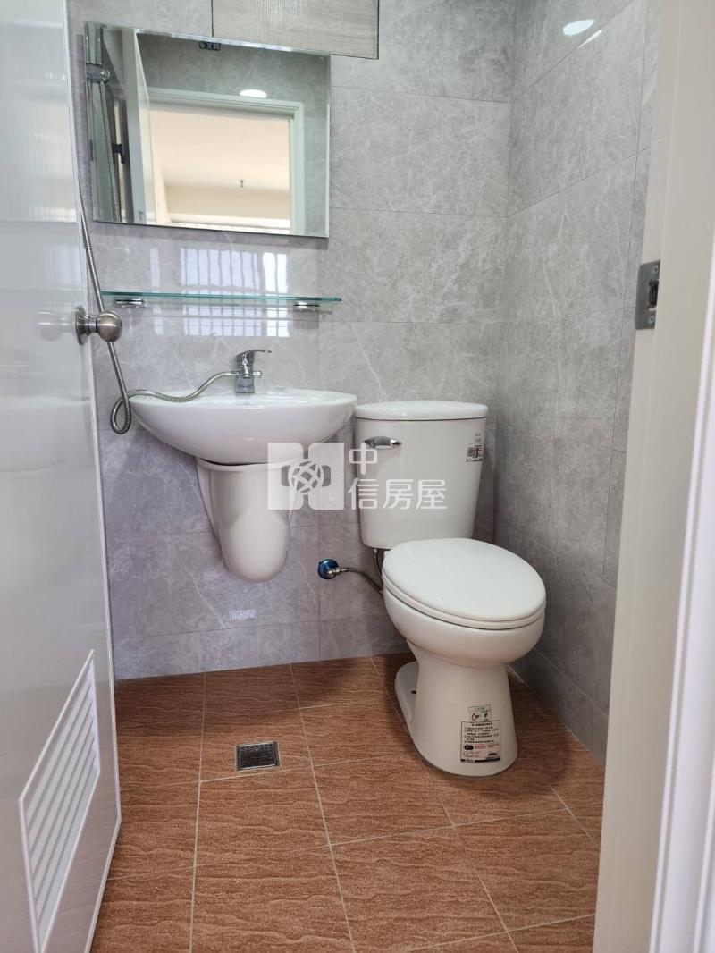 白金漢宮三房平車房屋室內格局與周邊環境